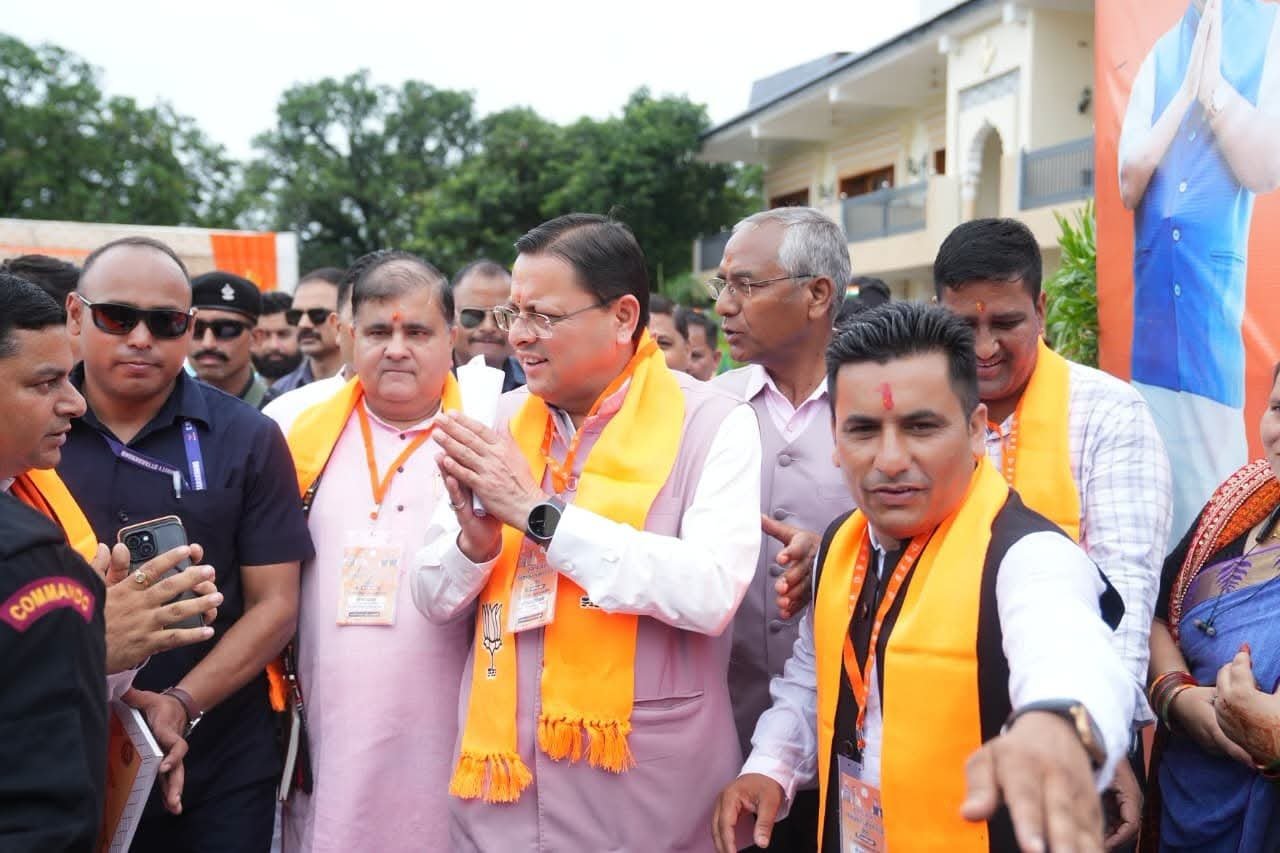 नैनीताल के चोरगलिया पहुंचे मुख्यमंत्री, जनसमस्याओं के त्वरित समाधान के दिए निर्देश, 120 मीटर डबल लेन पुल की दी सौगात