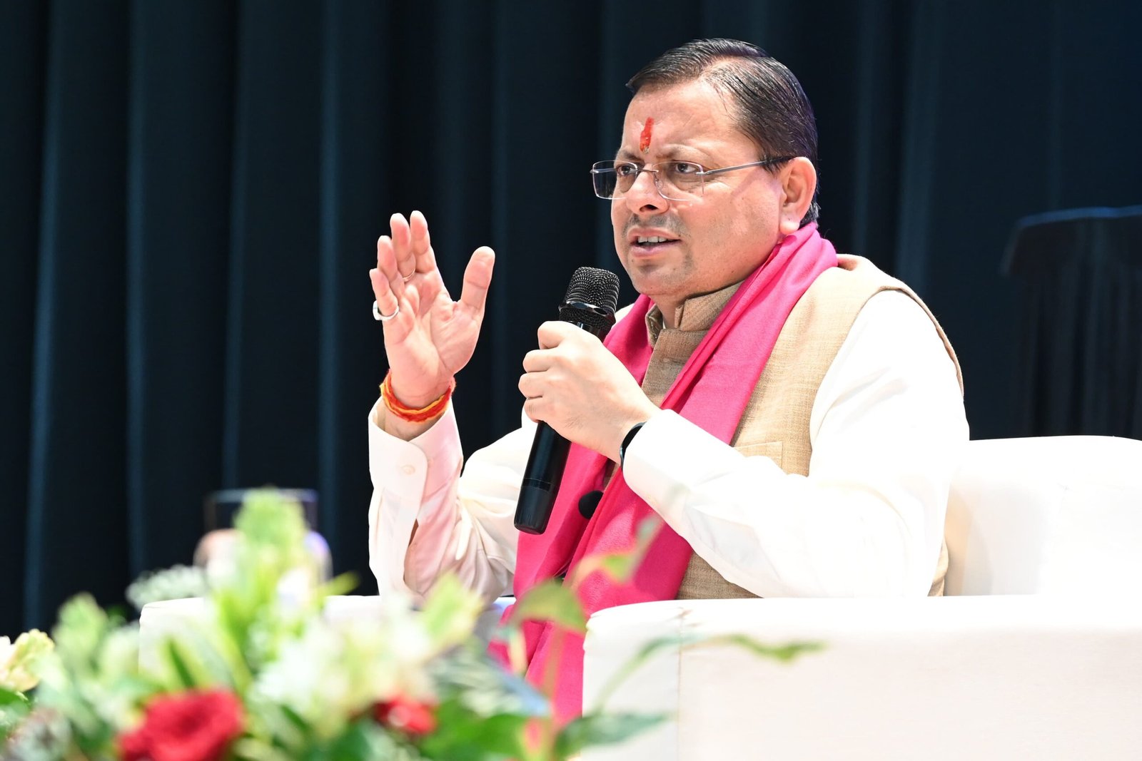 ​दून यूनिवर्सिटी में छात्रों से संवाद, मुख्यमंत्री बोले ‘रिवर्स माइग्रेशन’ की ओर बढ़ा उत्तराखंड, ‘फ्यूचर रेडी’ बनें युवा