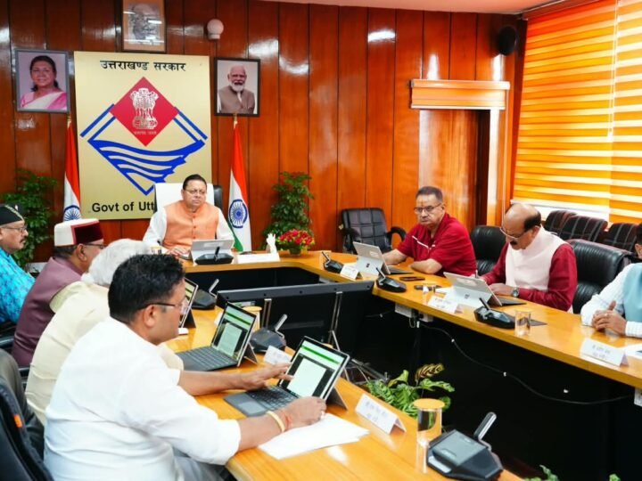 उत्तराखंड कैबिनेट बैठक: 2026 की कई नई नियमावलियों पर मुहर, वाहनों पर ग्रीन सेस छूट खत्म करने और स्वास्थ्य-सहकारिता क्षेत्र में अहम निर्णय