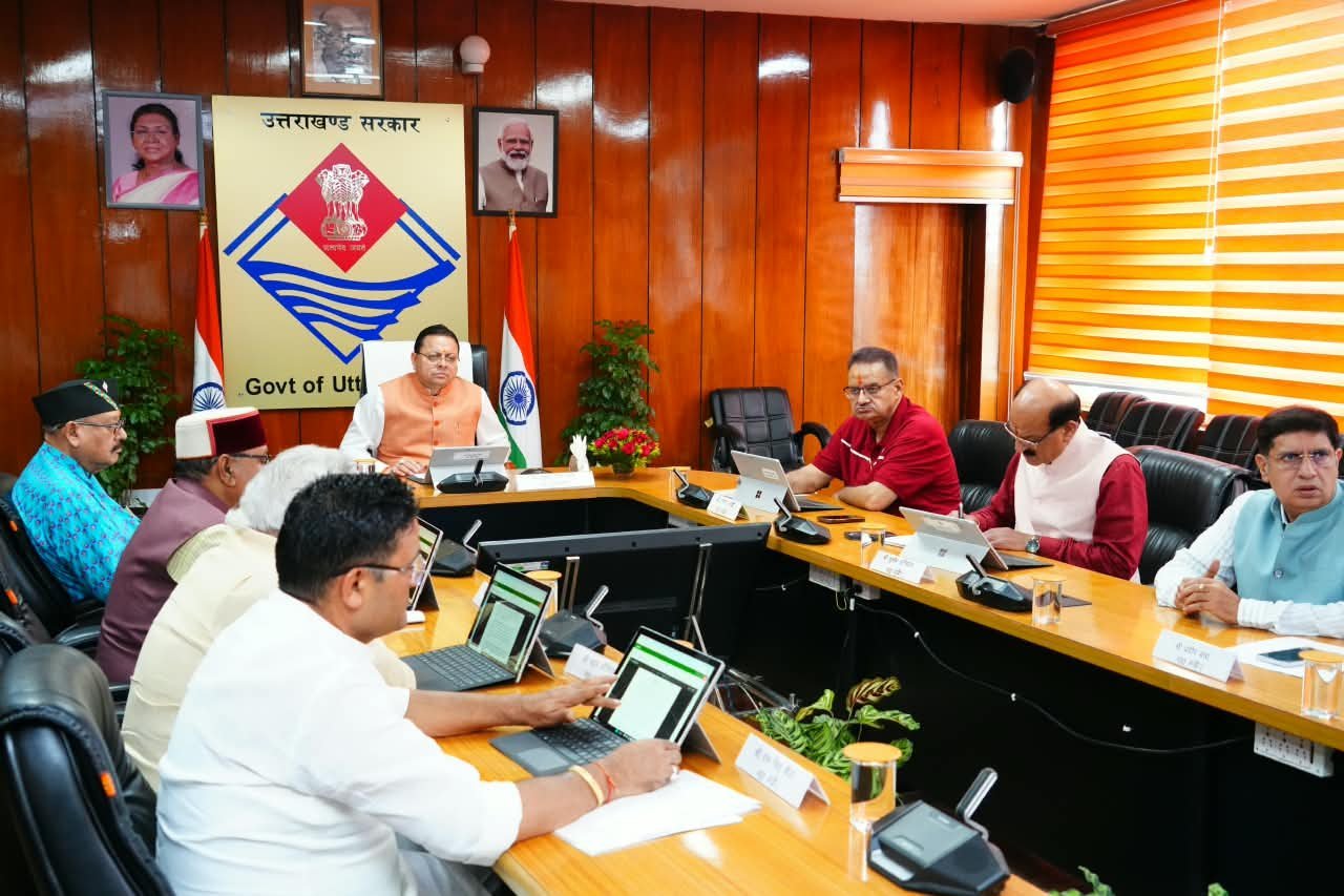 उत्तराखंड कैबिनेट बैठक: 2026 की कई नई नियमावलियों पर मुहर, वाहनों पर ग्रीन सेस छूट खत्म करने और स्वास्थ्य-सहकारिता क्षेत्र में अहम निर्णय