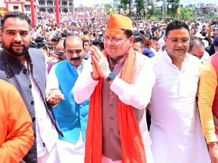 देवीधुरा बग्वाल मेले में पहुंचे मुख्यमंत्री, माँ वाराही के दर्शन कर की प्रदेश की समृद्धि की कामना