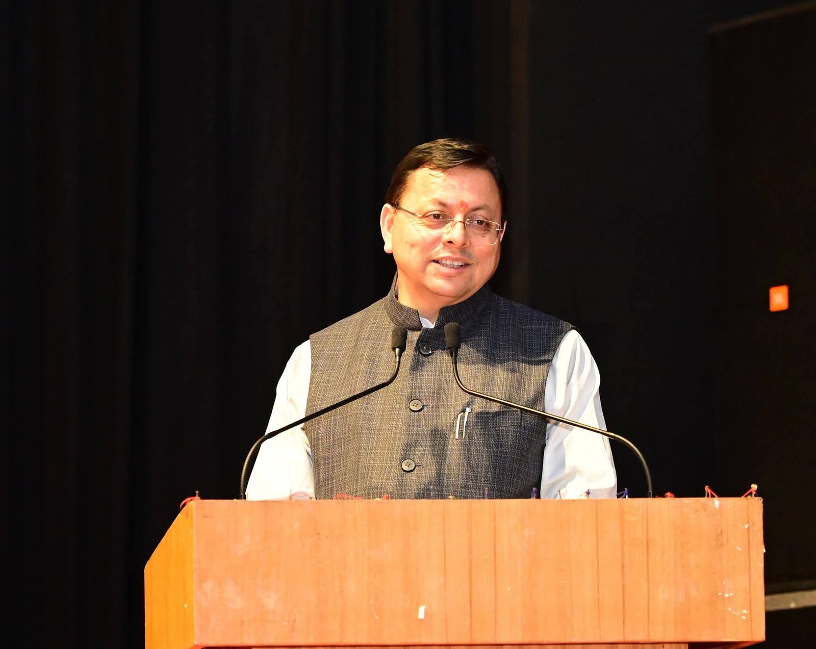 मुख्यमंत्री ने ‘भारत दर्शन’ पर जा रहे छात्रों से किया संवाद, विकसित भारत के संकल्प को दोहराया