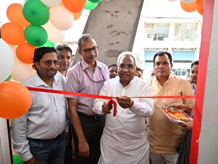 हरिद्वार में आधुनिक ‘आधार सेवा केंद्र’ का उद्घाटन, अब बायोमेट्रिक अपडेट के लिए नहीं जाना पड़ेगा देहरादून