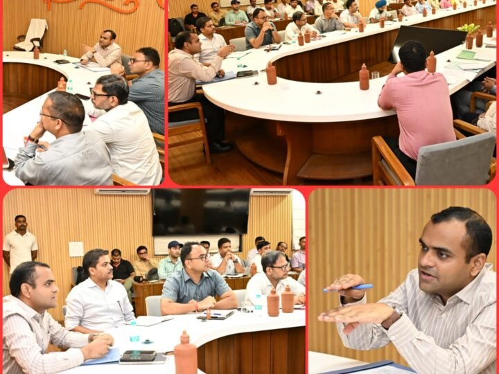 हरिद्वार में अतिक्रमण पर प्रशासन का कड़ा रुख, डीएम ने दिए नोडल अधिकारियों को सख्त निर्देश