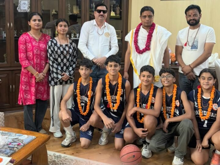 हरिद्वार के ये 8 खिलाड़ी सब जूनियर राष्ट्रीय बास्केटबॉल चैंपियनशिप में दिखाएंगे दमखम